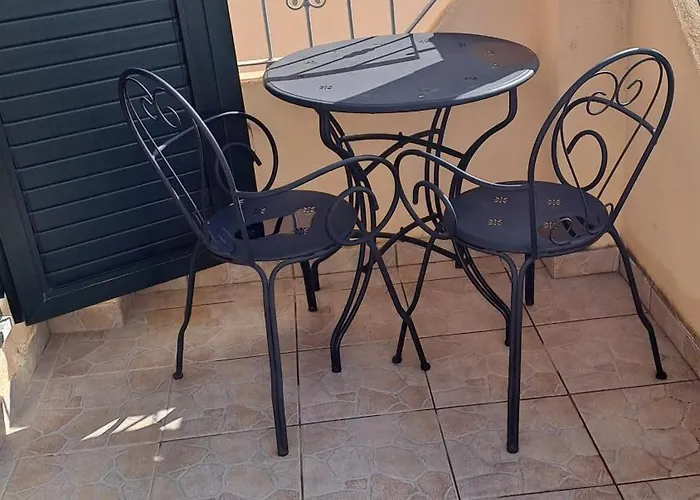 Amelie Maison La Maddalena